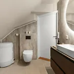 Floro Apartments Hotell