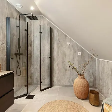 Ξενοδοχείο με διαμερίσματα Floro Apartments Hotell