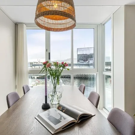 Floro Apartments Hotell