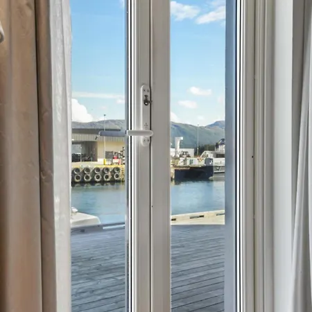 Floro Apartments Hotell Hotel apartamentowy Florø