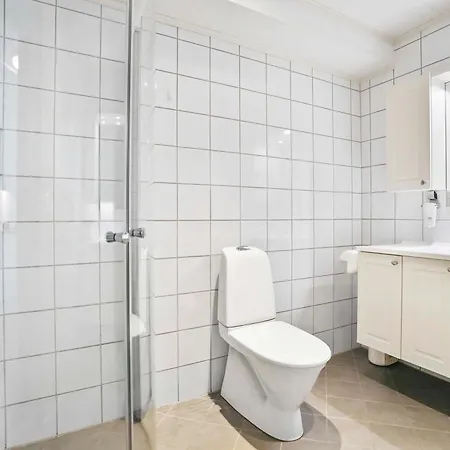 Floro Apartments Hotell 플로로