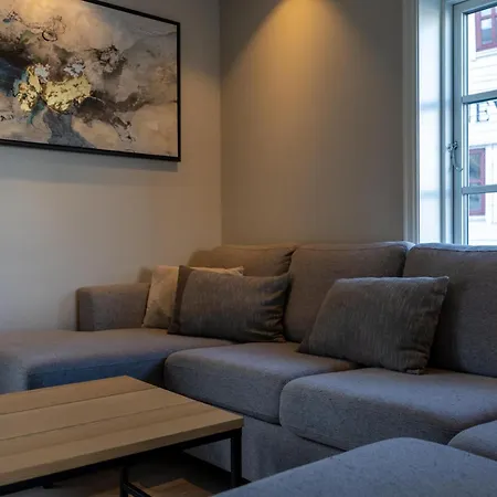 Ξενοδοχείο με διαμερίσματα Floro Apartments Hotell 3*