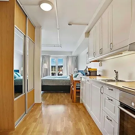 Floro Apartments Hotell Апарт-отель Флоро