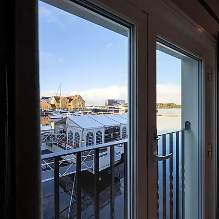 Floro Apartments Hotell Апарт-отель