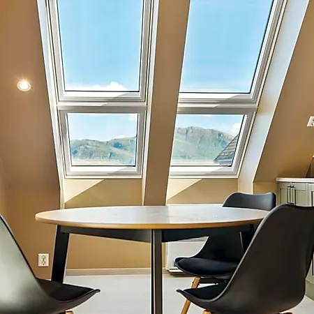 Floro Apartments Hotell