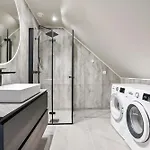 شقة فندقية Floro Apartments Hotell