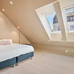 Floro Apartments Hotell شقة فندقية 3*