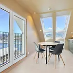 شقة فندقية Floro Apartments Hotell