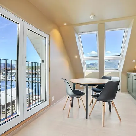 شقة فندقية Floro Apartments Hotell