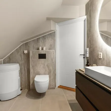 Floro Apartments Hotell