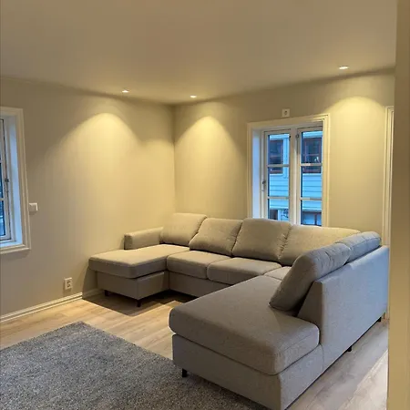 Aparthotel Floro Apartments Hotell 3*