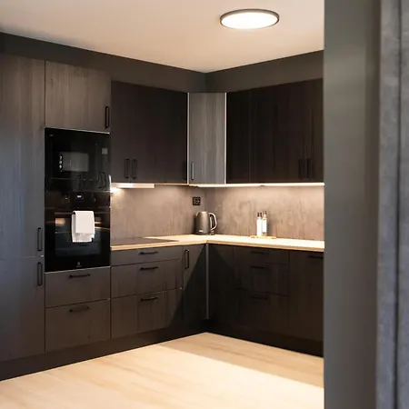 Floro Apartments Hotell فلورو